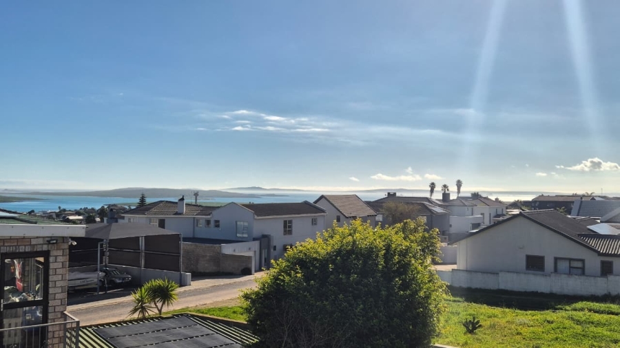 4 Bedroom Property for Sale in Myburgh Park Western Cape